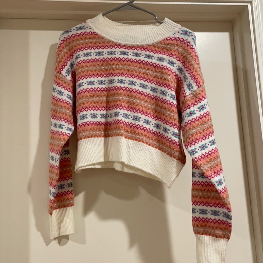 Cute sweater for the holidays 🤍